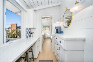 Balboa Island Luxury Penthouse Suite With Bay Views - 8