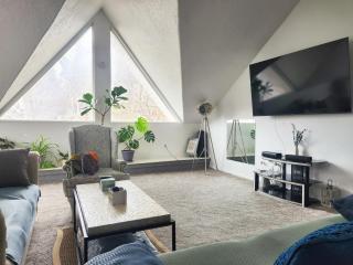 Large 3200sf A-Frame House close to Snowbird Alta Ski &Stunning Mountain View! - 8