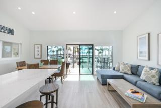 5 Bedroom duplex with Patio & Balcony walk to Pier - Newport Beach - 2