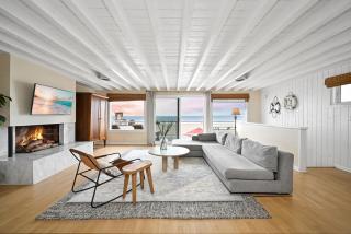 Single Family Home on the Ocean with BEAUTIFUL VIEWS - 9