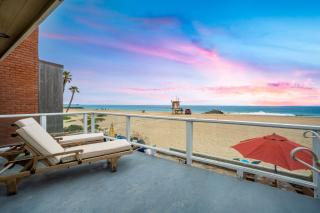 Single Family Home on the Ocean with BEAUTIFUL VIEWS - Newport Beach - 8
