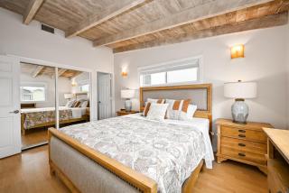 Single Family Home on the Ocean with BEAUTIFUL VIEWS - 7