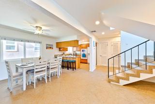 2 Story Home with Garage 1 Block to the Beach wi - Newport Beach - 5