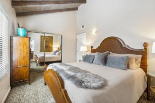 7 Bedroom Oceanfront Triplex Building - Newport Beach - 7