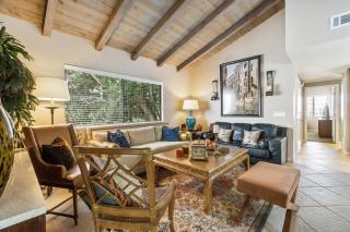 2 Bed 2 Bath BACK APT Steps to the Sand - 7