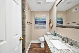 Giant Beachfront Home with Parking near the Pier - Newport Beach - 5