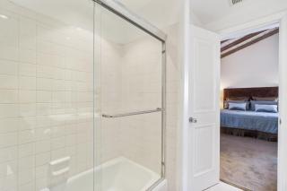 2 Homes Rented Together on the Oceanfront - Newport Beach - 3