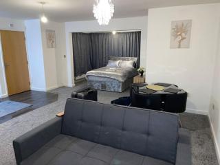 Cosy Haven in TS5 Middlesbrough - 7