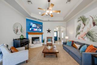 8min Texas A&M 1 King Beds firepit GriddleGrill - College Station - 0