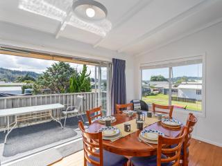 Eazy Breezy - Whangamata Holiday Home - 3