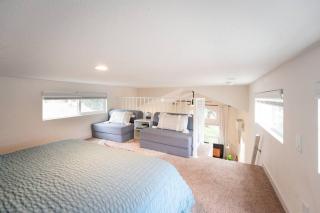 Peaceful Tiny Home with Two Queens and Loft - San Luis Obispo - 6