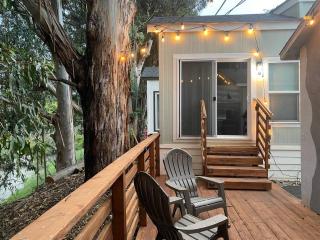 Peaceful Tiny Home with Two Queens and Loft - San Luis Obispo - 4