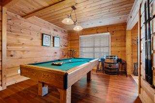 Cubby Bear, Hot Tub, Resort Pool, 1089 FREE Attraction tickets each paid day, Dollywood and More! - Gatlinburg - 7