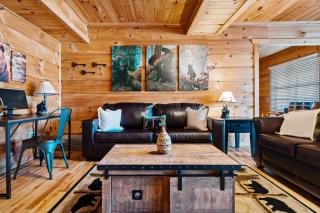 Cubby Bear, Hot Tub, Resort Pool, 1089 FREE Attraction tickets each paid day, Dollywood and More! - Gatlinburg - 5