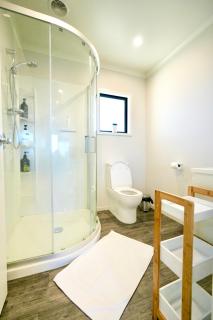 Modern Oasis with Spa, close to shopping centres! - Hamilton - 8