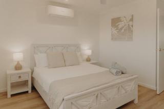 Exmouth Apartment - 2x2 on the canal - 0