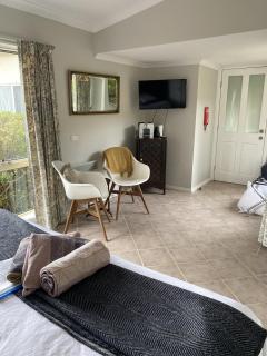 The King Bed Suite at Mill Cottage - Garden Island Creek - 8