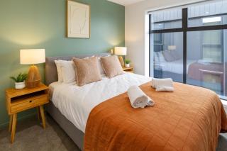 Modern City Lifestyle: 2 Bedroom 1 Bath - 5