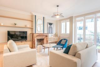 Fantastic Family Apartment - 20min from city center - 4