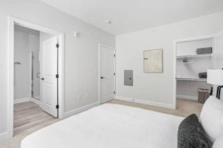 CozySuites Upscale Modern 2BR Broad Ripple - Indianapolis - 2