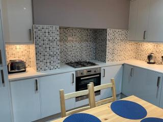 Wood Green Budget Rooms - Next to Mall & Metro Station - 10 Min to City Center - Londra - 4