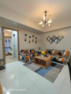 Avah's Newport Condotel - Manila - 0