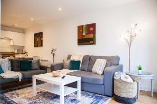 Luxury 2 Bed Apartment - Manchester - 3