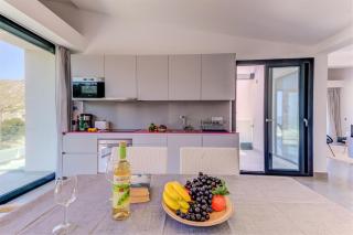 Cala Clara Beach Apartment by Sealand Villas - Cala de Sant Vicenc - 2