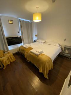 Wheatsheaf Hotel - Newport - 2