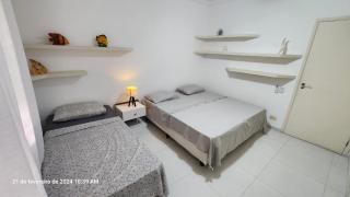 Apartamento pé na areia Guarujá 3 quartos 3 banheiros sala cozinha equipada - Guarujá - 1