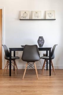 Luxurious 3-Bed Penthouse in Sheffield - Handsworth - 1