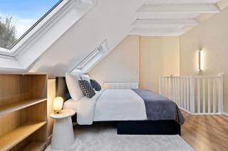 Stylish 2BR with Patio & Parking Near City Center - 8