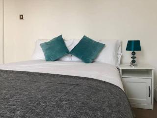 Wood Green Budget Rooms - Next to Mall & Metro Station - 10 Min to City Center - Londra - 3