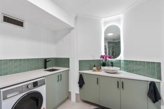 3br unit Stylish retreat SouthPerth - 8