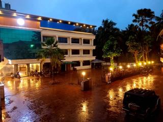 Liwa Tower Hotel & Business Center - Kunnamkulam - 0
