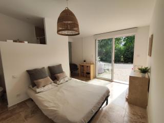 Villa avec piscine proche centre ville Nîmes - Nîmes - 9