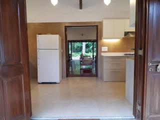 Banyan House - luxurious 4 bedroom villa on one acre, near the beach - 1