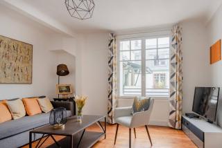 Eiffel Tower Saint Residence - 4