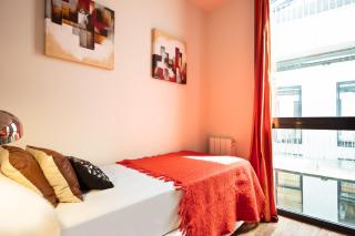 My Space Emirates - Executive Apartments with Private Balcony - Barcellona - 4