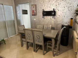 Beachfront Apartment with Garage - 8