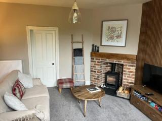 The Blue Cottage with luxurious Super King bed - 5