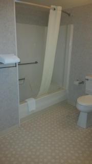 Super 8 by Wyndham State College - 8
