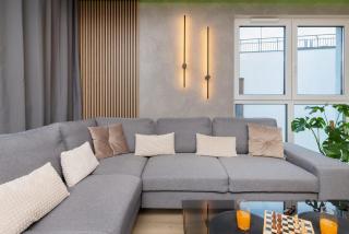 Apartment with Two Bedrooms, Balcony, Parking and Access to Sauna in Gdańsk by Noclegi Renters - Danzig - 4