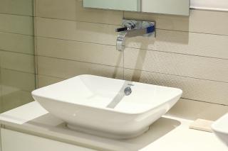 Melrose Arch Luxury Apartment - WITH GENERATOR - 1