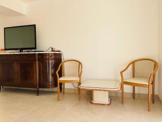 Orange Villa on the Cote d'Azur 6BR 11pax AC Private Heated Pool BBQ Mountain View - Cagnes-sur-Mer - 6