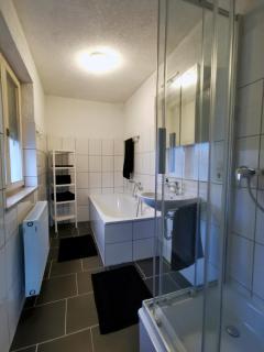 3 Zimmer Ferienwohnung mit eigenem Garten Trossingen - Trossingen - 4