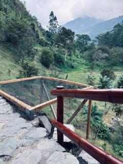 Cabaña Canto de las Aguas Cañón del Combeima - 4