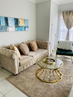 Luxury beach lagoon 1 Bedroom apartment - 2