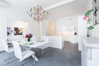 5-Star Apartment on Rue d’Antibes - Cannes - 5