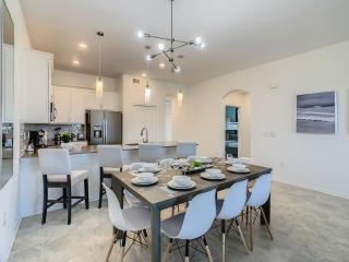 Amazing 2BR condo with 2 Clubhouses & Private Game Room - Kissimmee - 8